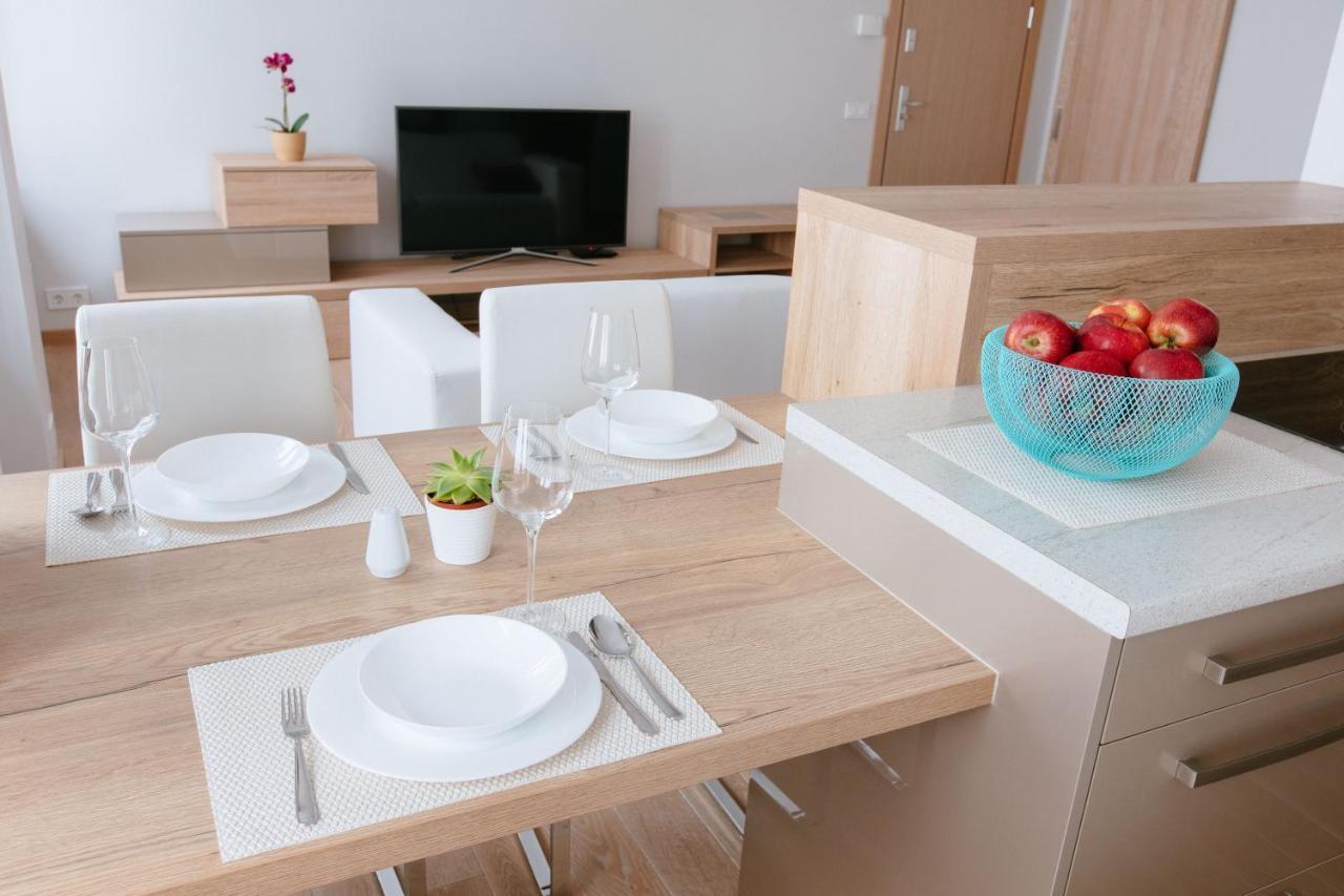 New Exclusive 2 Bedroom Apartment In Oldriga Riga Exterior foto